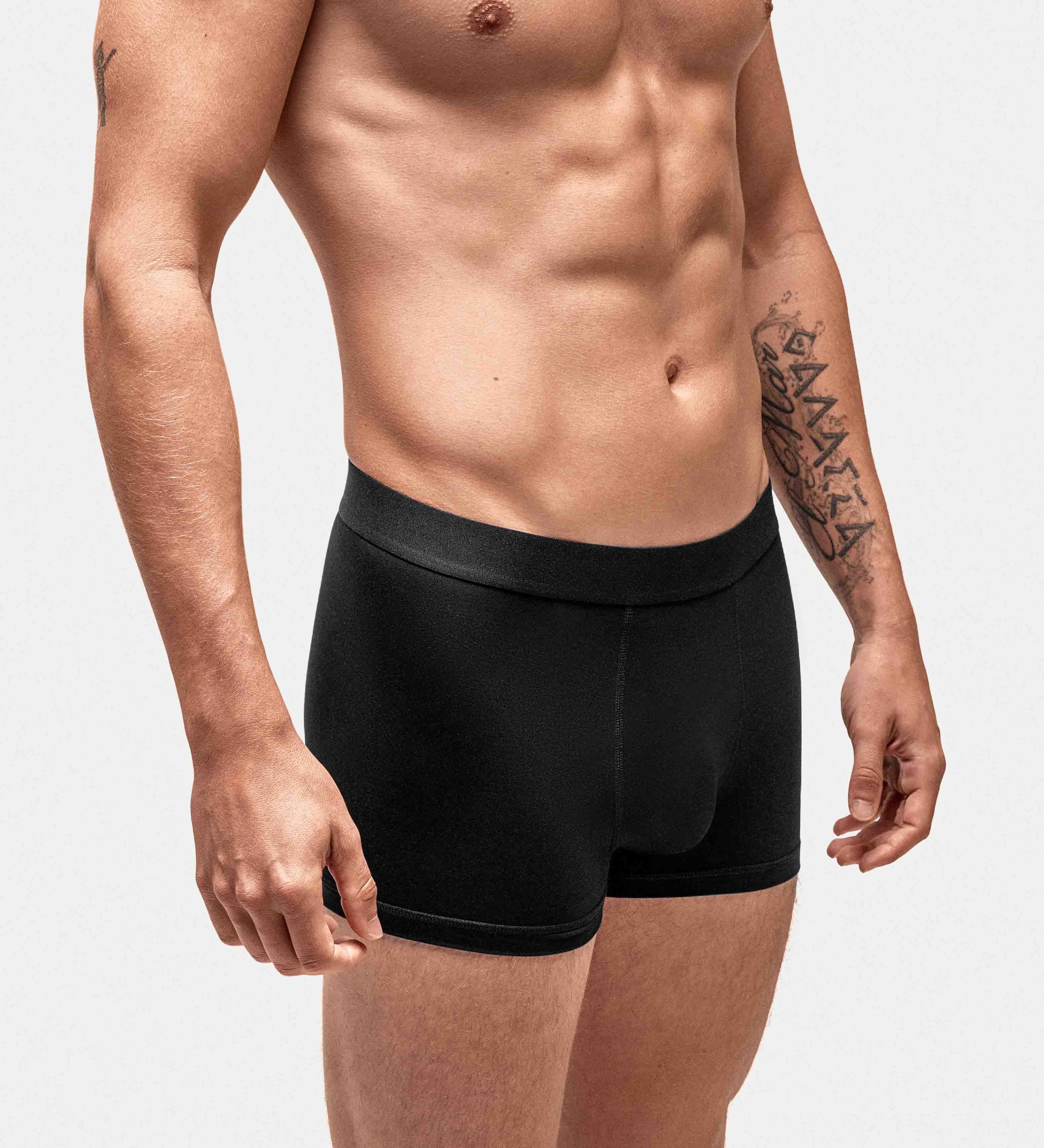 blacck-02.jpg